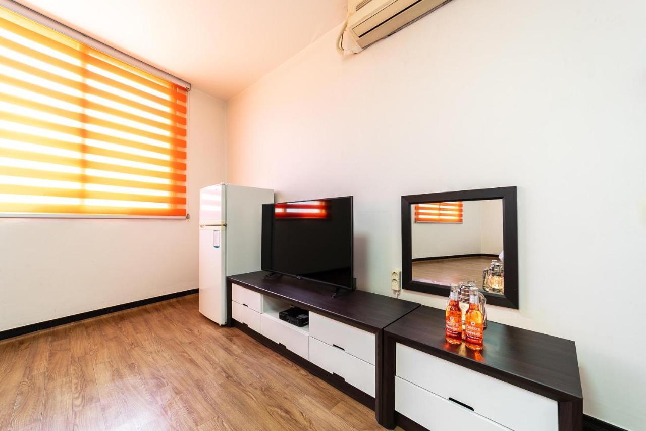 Hooni Guest House & Motel Gurye Bagian luar foto