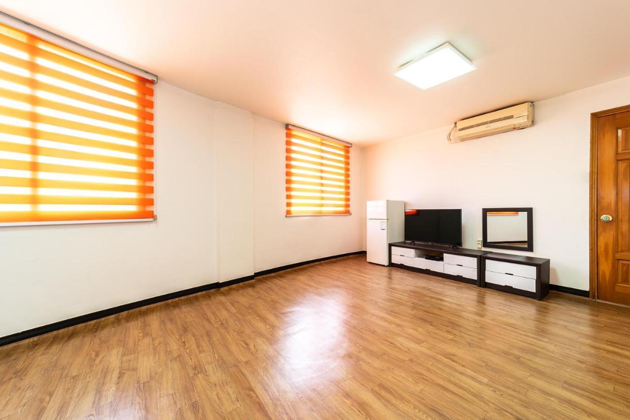 Hooni Guest House & Motel Gurye Bagian luar foto